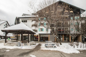 Apartment Petit Dru - Central Chamonix Mezzanine with Mont Blanc